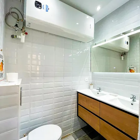 Urban Flat 198 - Maison De Basfroi *